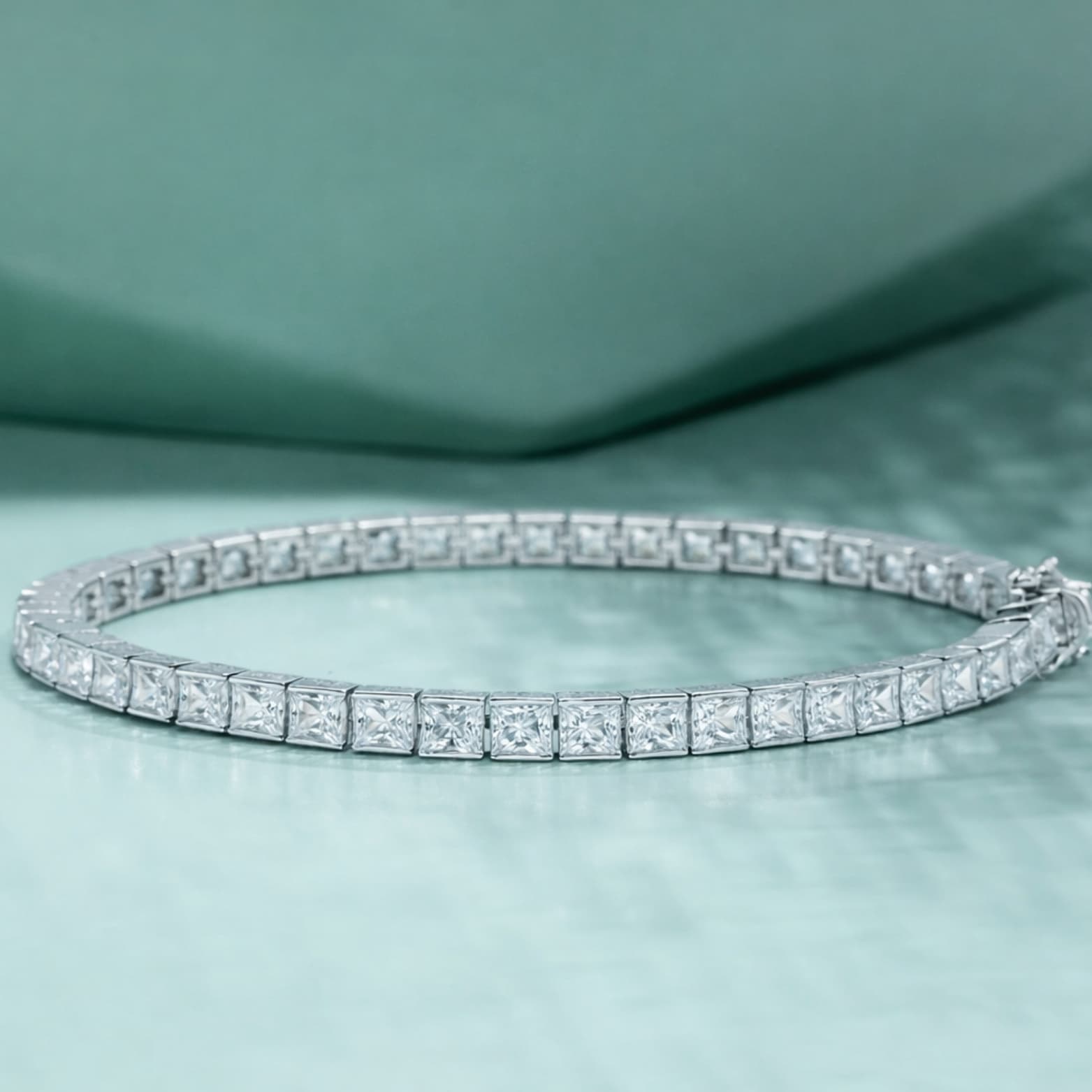 Minimalist Chain Bracelet
